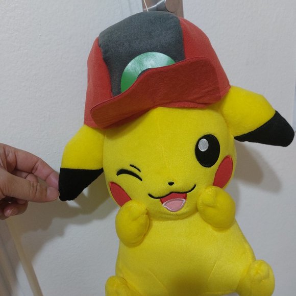 Pokemon The Movie Pikachu With Ash’s Hat Plush Yellow Smiling Cutie - Picture 3 of 11